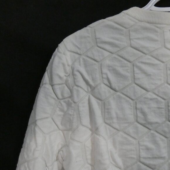 H&M | small | White Geometric Pattern Crew Neck Sweater - Picture 9 of 14